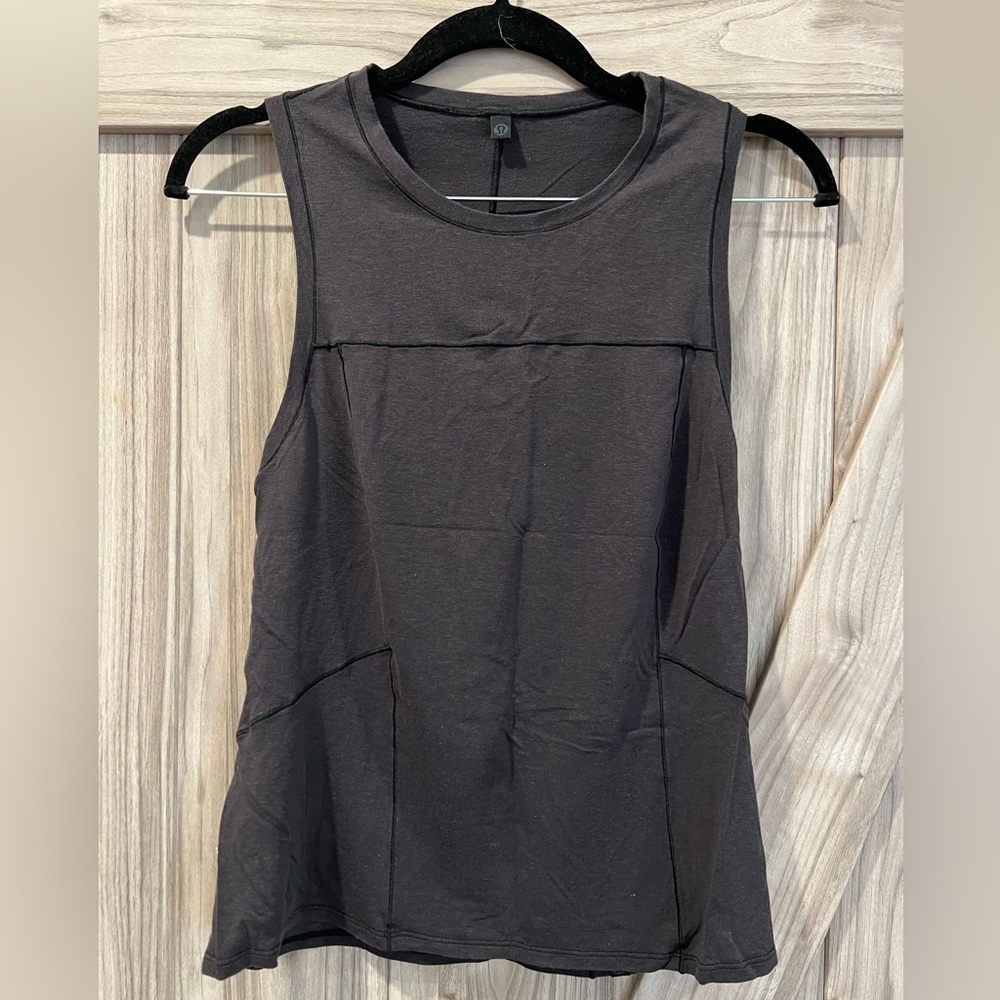 Lululemon tank top size 6